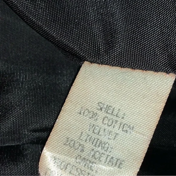 v i n t a g e :: Romantic Soft Velvet Longline Buttoned Coat - Picture 9 of 14